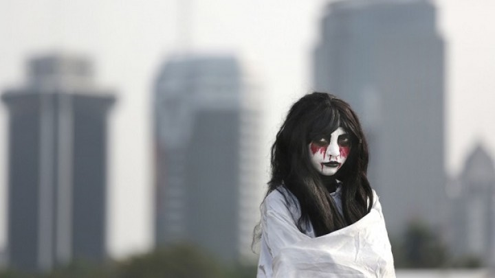 ngakak-guling-guling-ternyata-setan-juga-bisa-apes