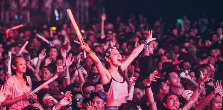 nggak-masuk-akal-mereka-sukses-jadi-bahan-pembicaraan-di-dunia-gara-gara-aksi-ini