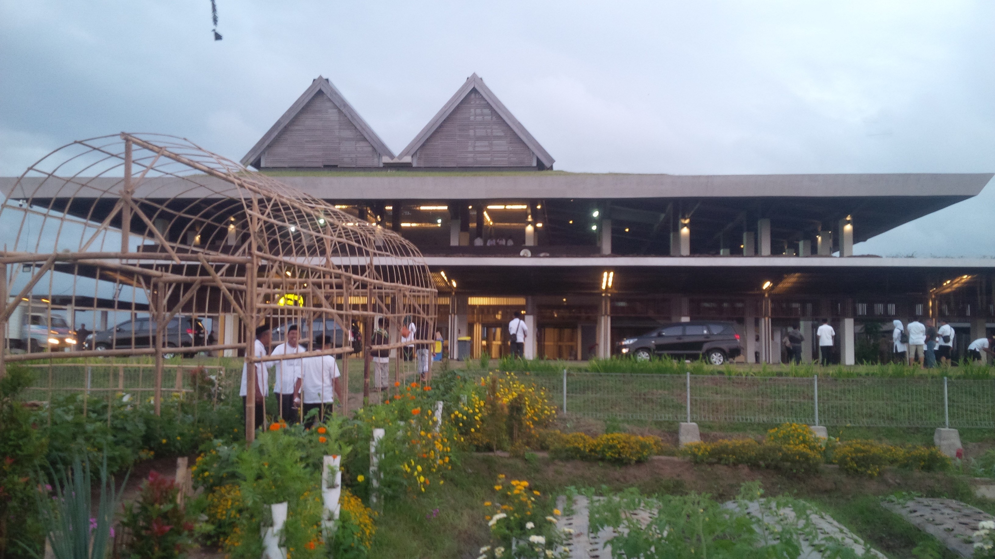 Bandara Hijau Pertama di Indonesia