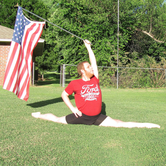 Hobi Orang Bisa Macem-Macem, Tapi Yang Ini Suka Banget Split