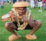 4-foto-outstanding-ini-jadi-bukti-kalau-tingkah-manusia-suka-nggak-wajar