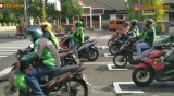 ada-ada-aja-tingkah-lucu-4-abang-ojol-di-jalanan-ini-bikin-gemes-pengen-nyoba