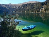 blue-lake-danau-keren-di-selandia-baru-yang-bisa-buat-ngaca