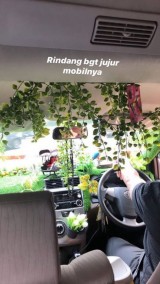cara-nyeleneh-orang-dekorasi-mobil-ini-bikin-kucek-kucek-mata