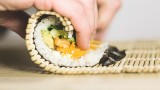 cara-pembuatan-sushi-yang-cukup-mengagetkan