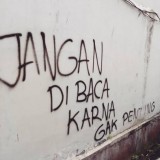 curhatan-di-tembok-yang-kocak-dan-bikin-senym-senyum-sendiri