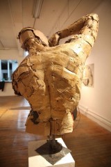 deretan-karya-dari-kardus-bekas-ini-keren-banget-banget-banget