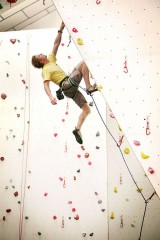 duh-makin-besar-makin-keras-jatuhnya