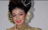 editan-kocak-ketika-artis-hollywood-pakai-kebaya-ini-bikin-kucek-mata