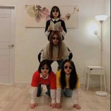 ide-kocak-pose-foto-bareng-bestie-ini-gayanya-absurd-banget