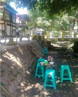 kelakuan-nyeleneh-orang-di-sungai-bikin-geleng-geleng-kepala