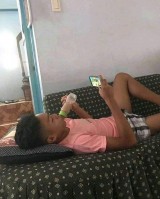 kelakuan-nyeleneh-orang-saat-minum-susu-ini-idenya-bikin-ngakak-terus