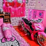 kelakuan-nyentrik-fans-hello-kity-ini-bikin-geleng-kepala