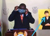 kocak-maskchallenge-ala-presiden-afrika-selatan-bikin-ngakak-nggak-berhenti