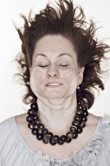 lihat-wajah-orang-orang-ini-bikin-senyum-sendiri