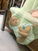 momen-kocak-ketika-bocah-tersangkut-saat-bermain-ini-bikin-geleng-kepala