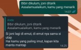 momen-kocak-memulai-chat-ke-gebetan-pakai-pantun-yang-endingnya-bikin-ngakak