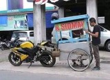 motor-jualan-nggak-biasa-pembeli-auto-terkesima