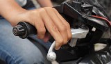 nyimak-tips-manasin-motor-malah-hatinya-yang-panas