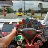 penampakan-nyeleneh-pada-interior-mobil-ini-bikin-geleng-geleng-kepala