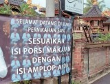 pengumuman-ngakak-buat-tamu-kondangan