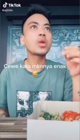 perbedaan-cewek-dan-cowok-kalau-lagi-makan