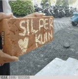 potret-hadiah-nyeleneh-untuk-kekasih-ini-bukannya-romantis-malah-bikin-kesel