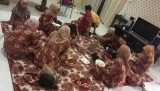 potret-kocak-baju-keluarga-berkonsep-kembaran-ini-bikin-ngakak