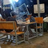 potret-kocak-dine-in-di-restoran-ini-bikin-ngakak