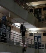 potret-kocak-orang-jemur-pakaian-ini-bikin-tepuk-jidat