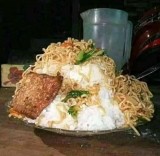 potret-kocak-orang-makan-porsi-besar-ini-bikin-kenyang-duluan