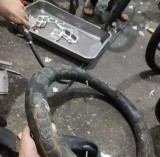 potret-kocak-orang-pakai-barang-sampai-rusak-berat-ini-bikin-tepuk-jidat