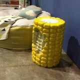 potret-nyeleneh-desain-meja-dan-kursi-rumah-ini-bikin-senyum-tipis