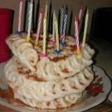 potret-nyeleneh-makan-pakai-kerupuk-ini-bikin-tepuk-jidat