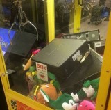 potret-nyeleneh-simpan-komputer-agar-aman-ini-malah-jadi-malah-ribet-lihatnya