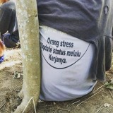 potret-pakaian-bapak-bapak-yang-absurd-ini-bikin-ngakak-dan-geleng-geleng-kepala