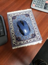 potret-sajadah-yang-nyeleneh-dan-kocak-bikin-ketawa