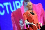 robot-sophia-ada-di-indonesia-pake-kebaya-ngapain-ya