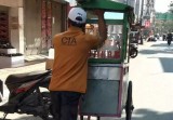 salfok-lihat-3-tulisan-spesial-di-kaos-pedagang