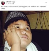 status-kegalauan-fahri-skroepp-yang-bikin-cengar-cengir