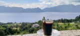 terlalu-fantastis-3-orang-ini-minum-kopi-dengan-cara-berbeda
