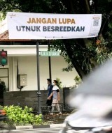tulisan-kocak-spanduk-di-perumahan-ini-bikin-warga-cekikikan-lihatnya
