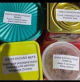 tulisan-nyeleneh-di-toples-ini-bikin-kita-ragu-makannya